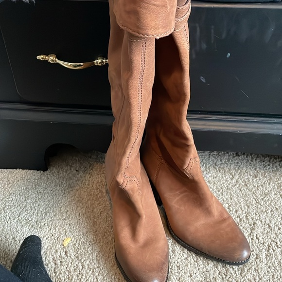 Knee boots are over the knee boots - Picture 6 of 6